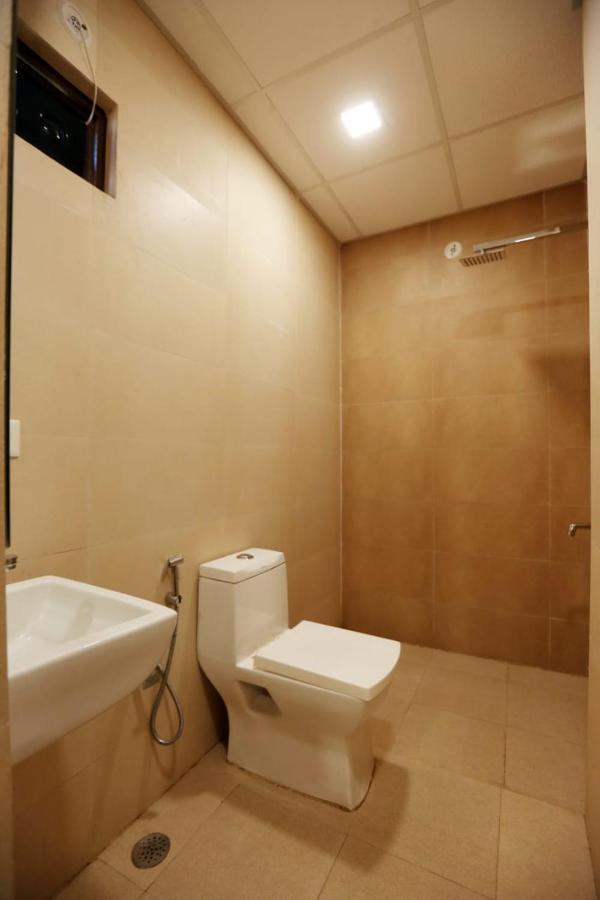 Hotel Ark Wood Нью-Дели Экстерьер фото