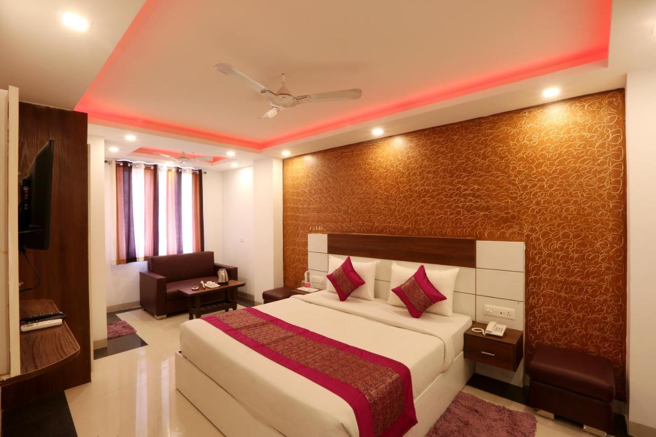 Hotel Ark Wood Нью-Дели Экстерьер фото