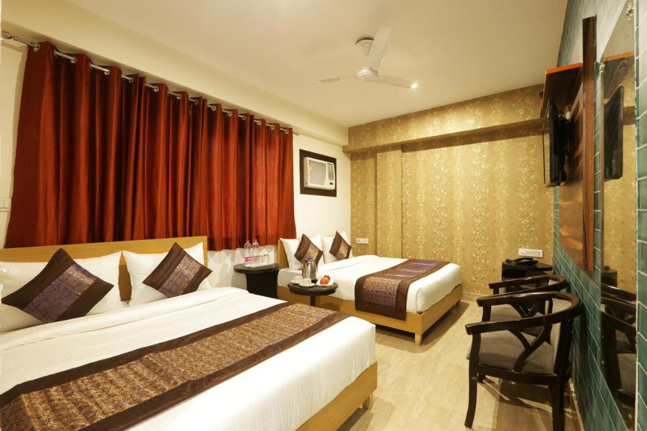 Hotel Ark Wood Нью-Дели Экстерьер фото