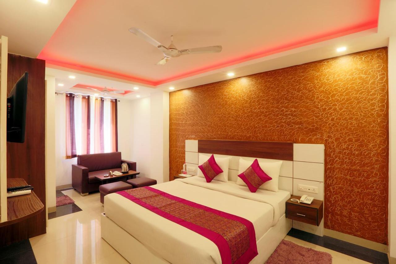 Hotel Ark Wood Нью-Дели Экстерьер фото